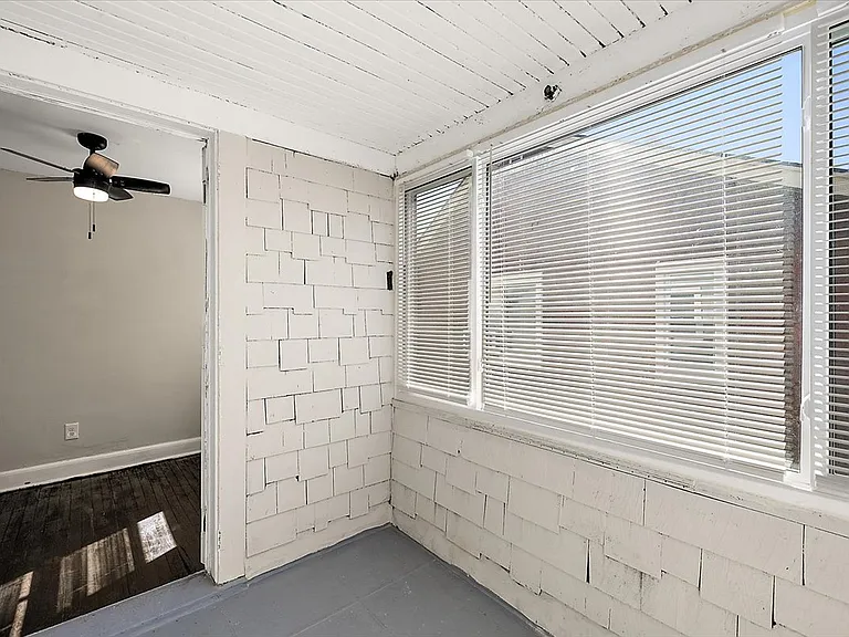 5741 Lakewood St — Photo 46