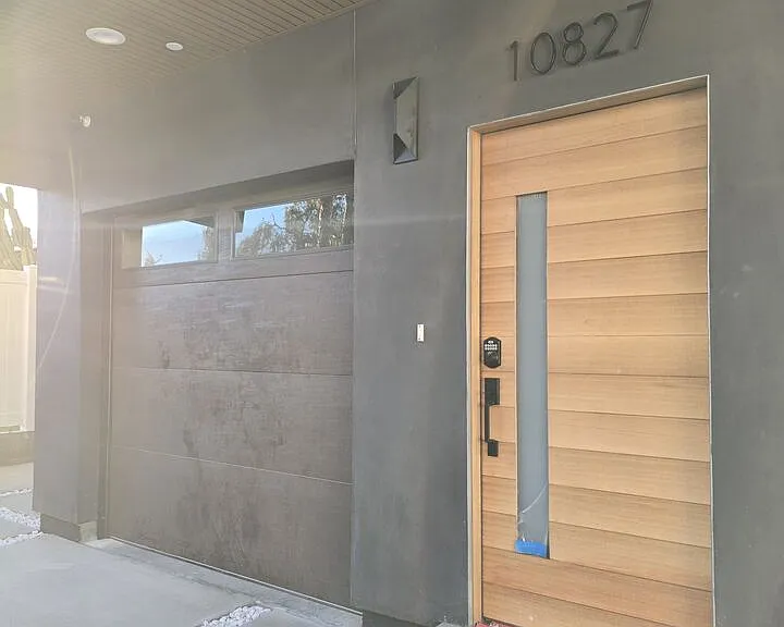 10827 Peach Grove St — Photo 1