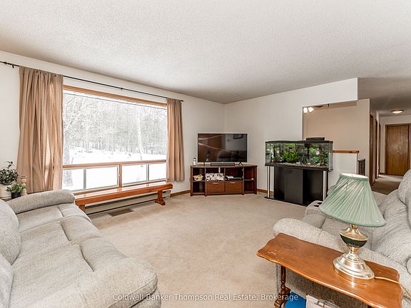 3rd image of 1357 Ravenscliffe Rd