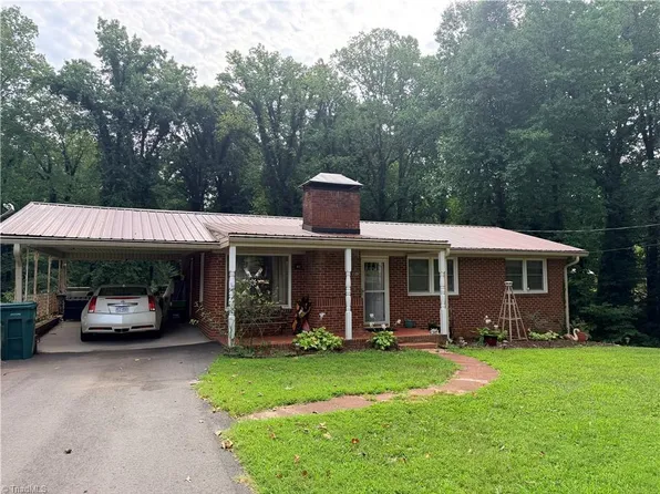 6815 University Pkwy, Rural Hall, NC 27045