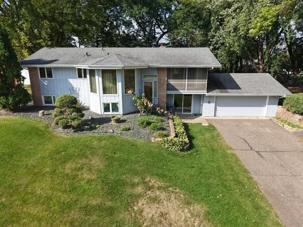 4835 Yorktown Ln N, Plymouth, MN 55442