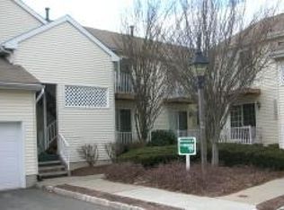 362 Potomac Dr, Basking Ridge, NJ 07920