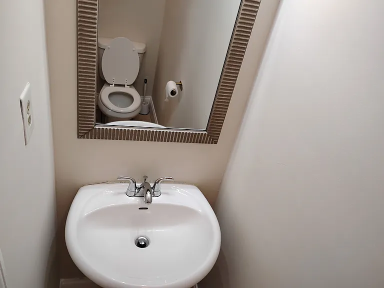 244 Parker Dr — Photo 5