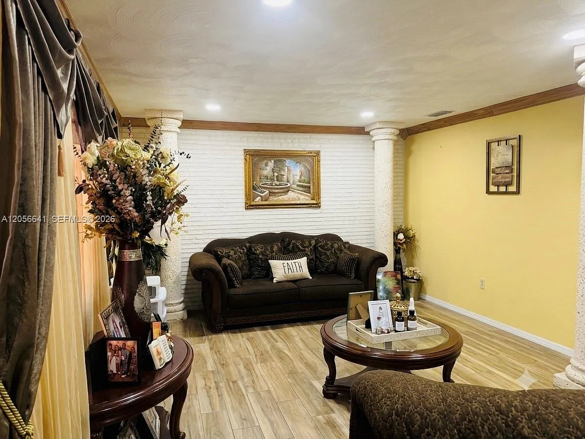 Miramar Park 2nd Add — Photo 2