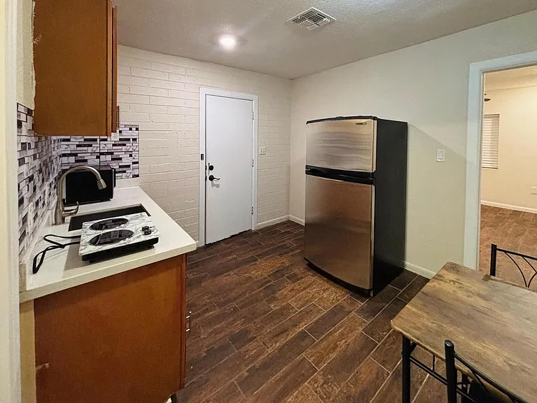 4810 N 69th Dr #STUDIO — Photo 4