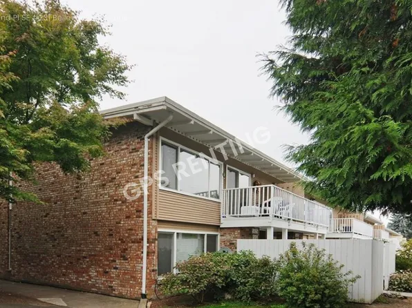 5722 122nd Pl SE APT 231, Bellevue, WA 98006