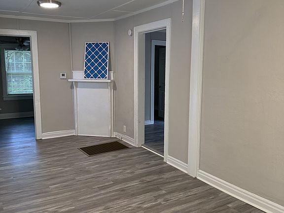 5th image of 109 Ware St