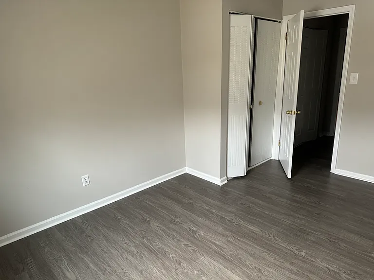 19 Nathan Hale Ct — Photo 6