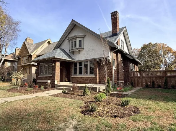 2630 North Grant BOULEVARD, Milwaukee, WI 53210