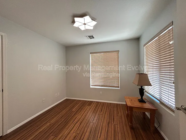 16036 N 11th Ave #1019 — Photo 15
