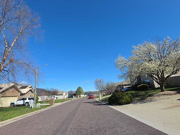 5th image of 208 Miller Way