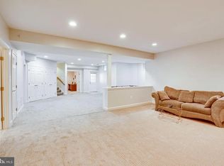 10327 Regency Station Dr, Fairfax Station, VA 22039