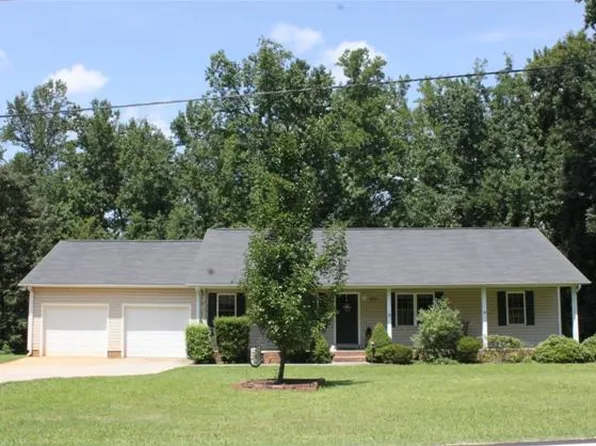 261 Ashebrook Park Rd, Dallas, NC 28034