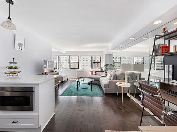 3rd image of 220 E 67th St APT 10B