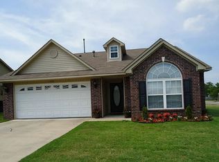 1300 Reavis Xing, Claremore, OK 74019