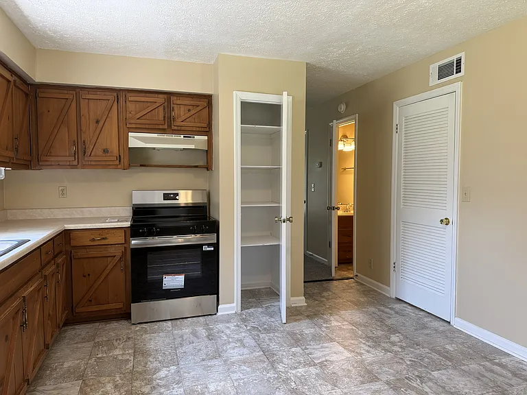 Dine-in Kitchen