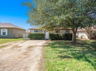 218 Pearl St, Cleburne, TX 76031