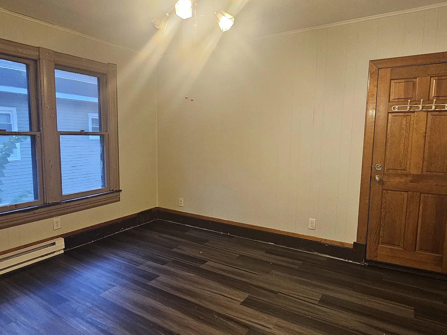 3 bed, 1200 sqft, $1,950 — Photo 2