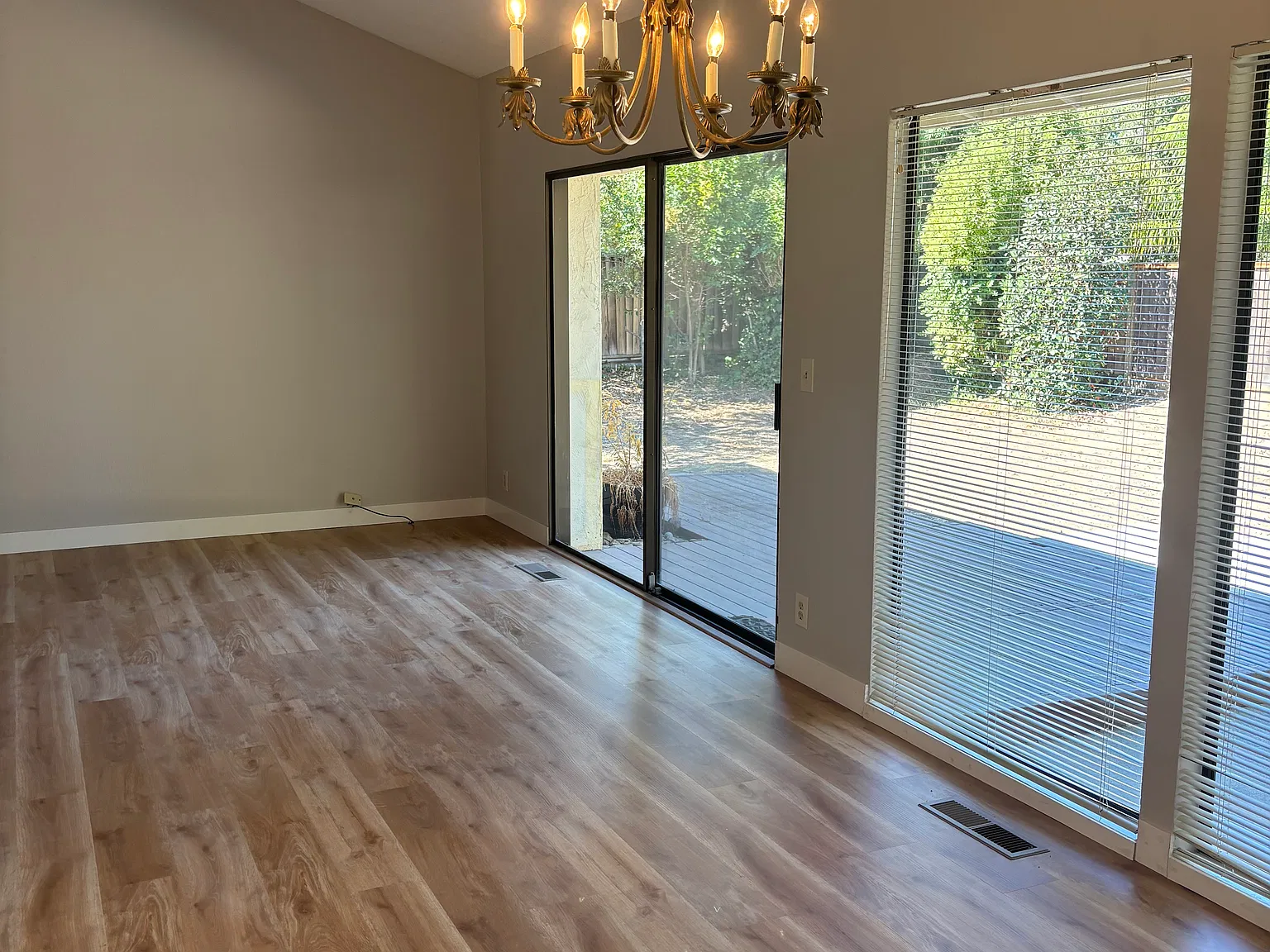 4 bed, 1797 sqft, $4,995 — Photo 3