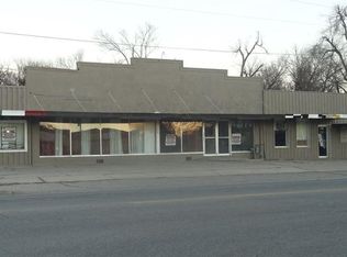 1728 N Main St, Newton, KS 67114