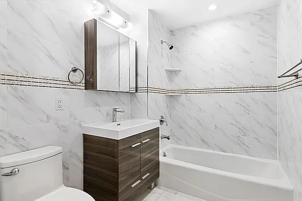 Sold by Compass | media 21