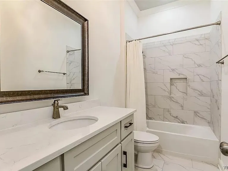 830 Arundell St — Photo 13