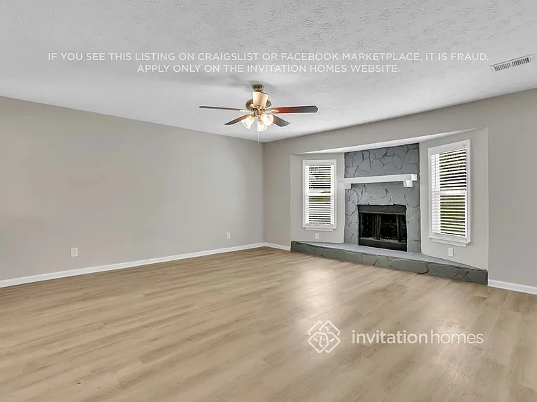 3742 Saddle Ridge Dr — Photo 4