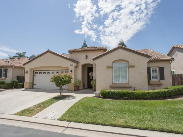 2675 E Rockingham Ct, Fresno, CA 93720