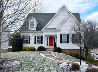 1005 Brookfield Dr, Bethel Park, PA 15102