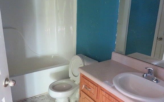 3rd image of 423 Faulkner Dr