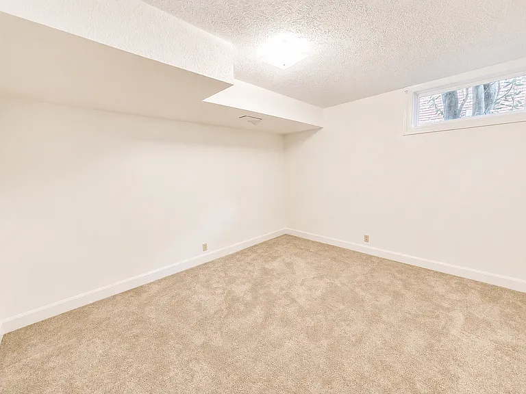 9205 Whitegate Ct — Photo 41