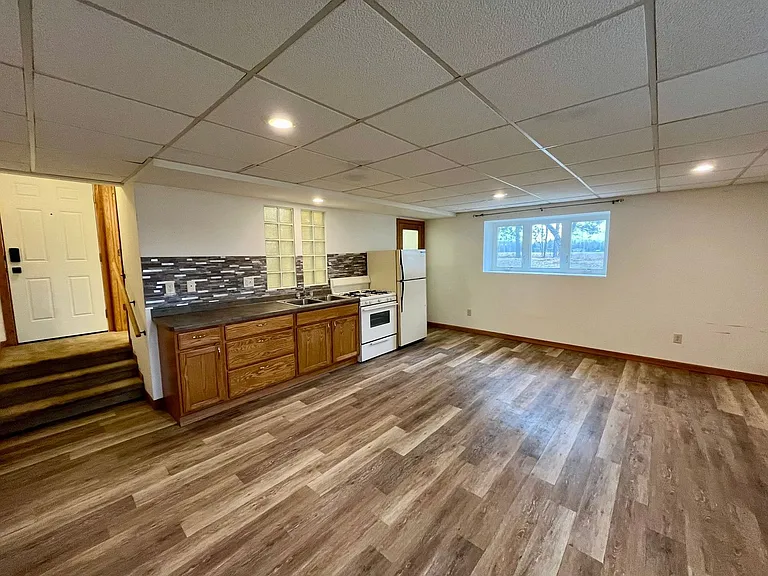 2093 Creek Rd — Photo 2
