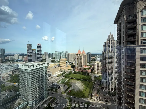 395 Square One Dr, Mississauga, ON