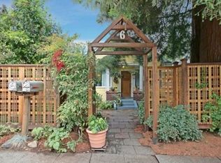 6 Etruria St #B, Seattle, WA 98109