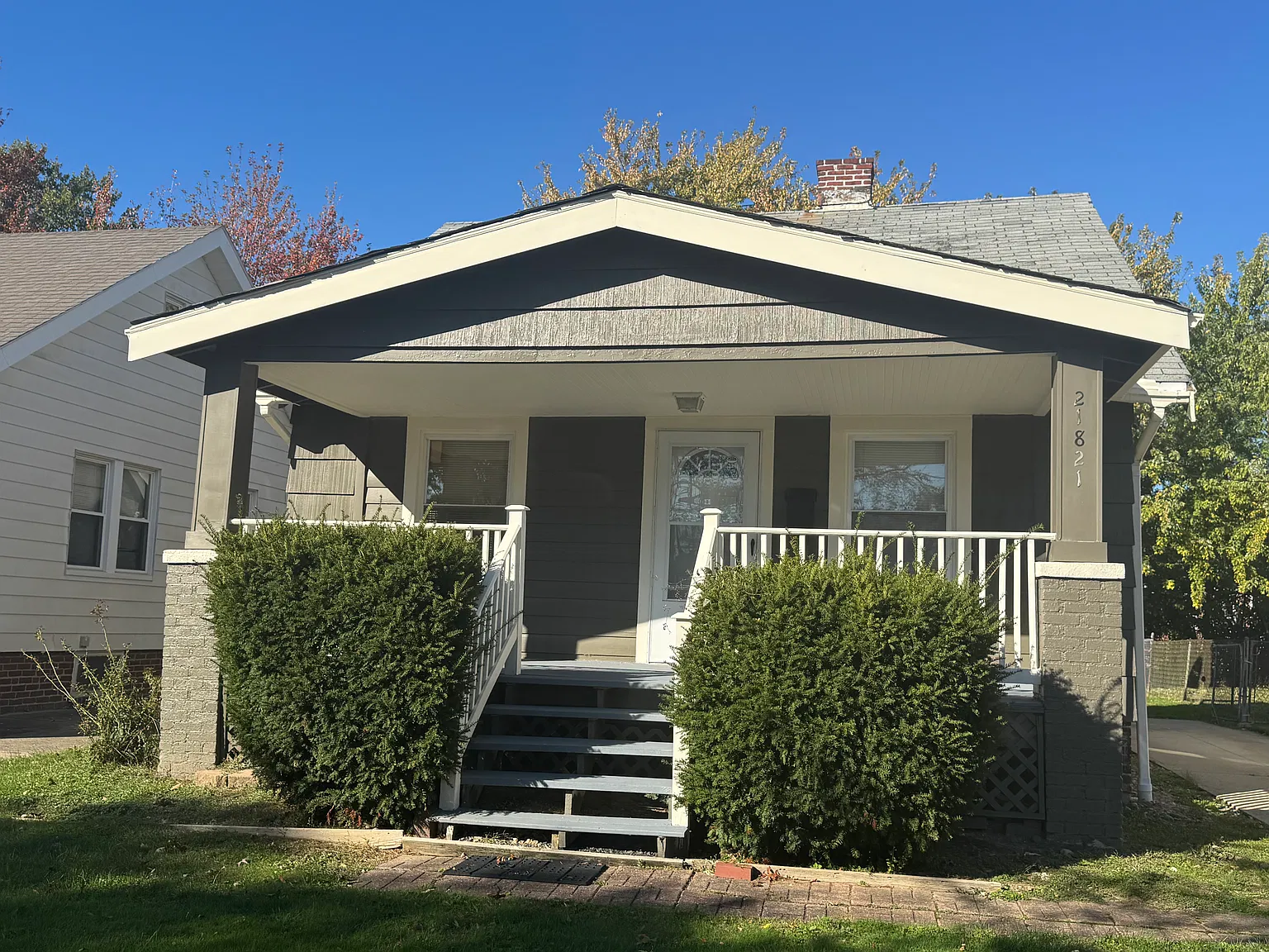 3 bed, 1.5 bath, 1200 sqft, $1,550 — Photo 1