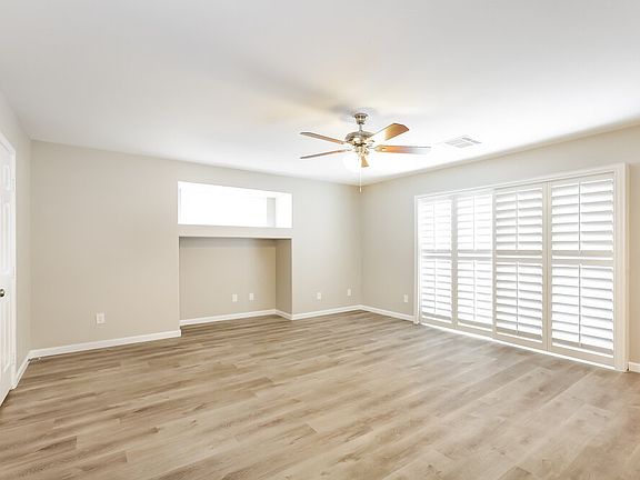 4th image of 10053 Basalt Hollow Ave