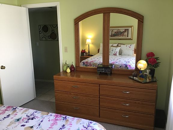 5th image of 111 Palm Dr APT 5