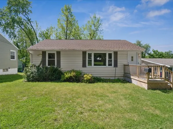 245 5th Ave, Marion, IA 52302