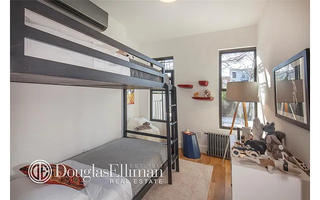 Sold by Douglas Elliman | media 18