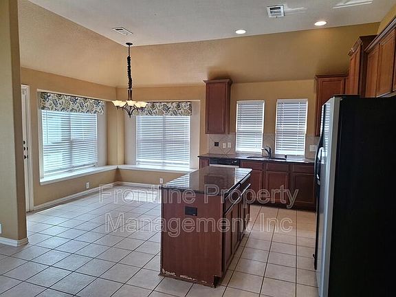 5th image of 1205 Inglewood Dr