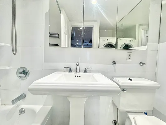 Rented by Century 21 Premier  | media 11