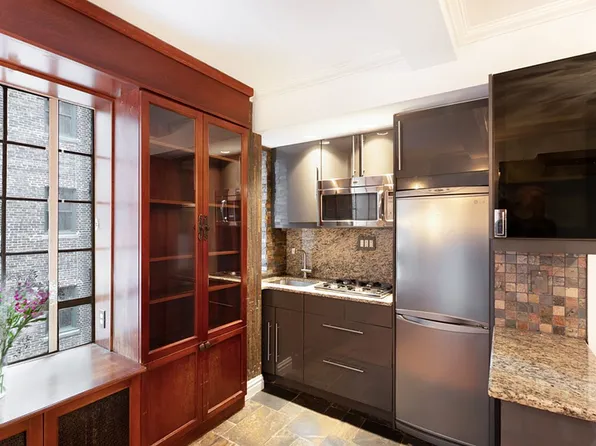 140 E 40th St APT 9H, New York, NY 10016