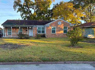 3670 Holland Dr, Beaumont, TX 77707