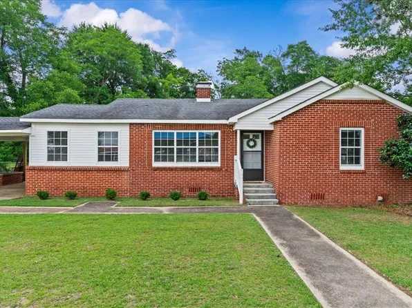 409 Peachtree St, Headland, AL 36345