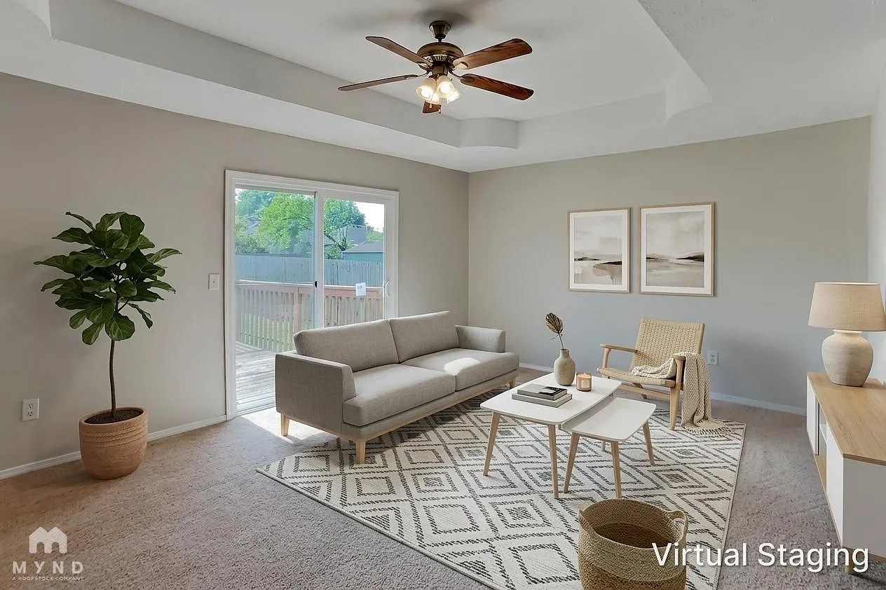 3 bed, 2.0 bath, 1390 sqft, $1,499 — Photo 2