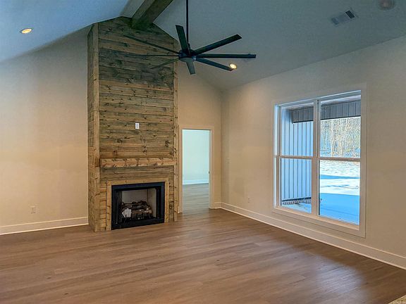 2nd image of 550 Greene 756 Rd