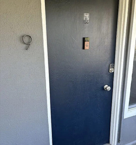 6350 Willoughby Ave #9 — Photo 3