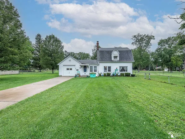 216 Orchard Dr, Monroe, MI 48162