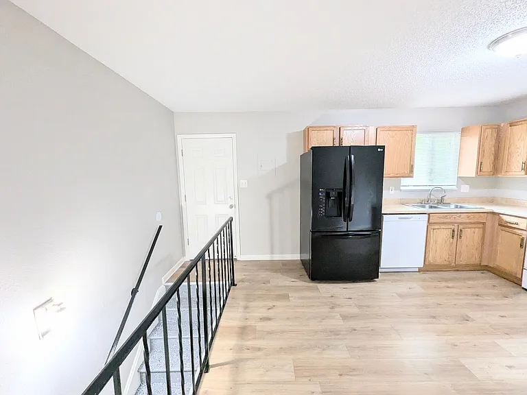 2511 Launcelot Ct — Photo 6