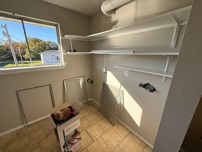 7305 N Moberly Dr #B — Photo 10